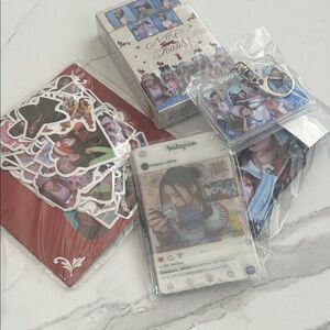 K-Pop Themed Photocard and Keychain Set